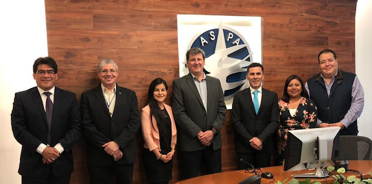 Presentación con el Cap. Rafael Díaz Covarrubias, Secretario General de ASPA